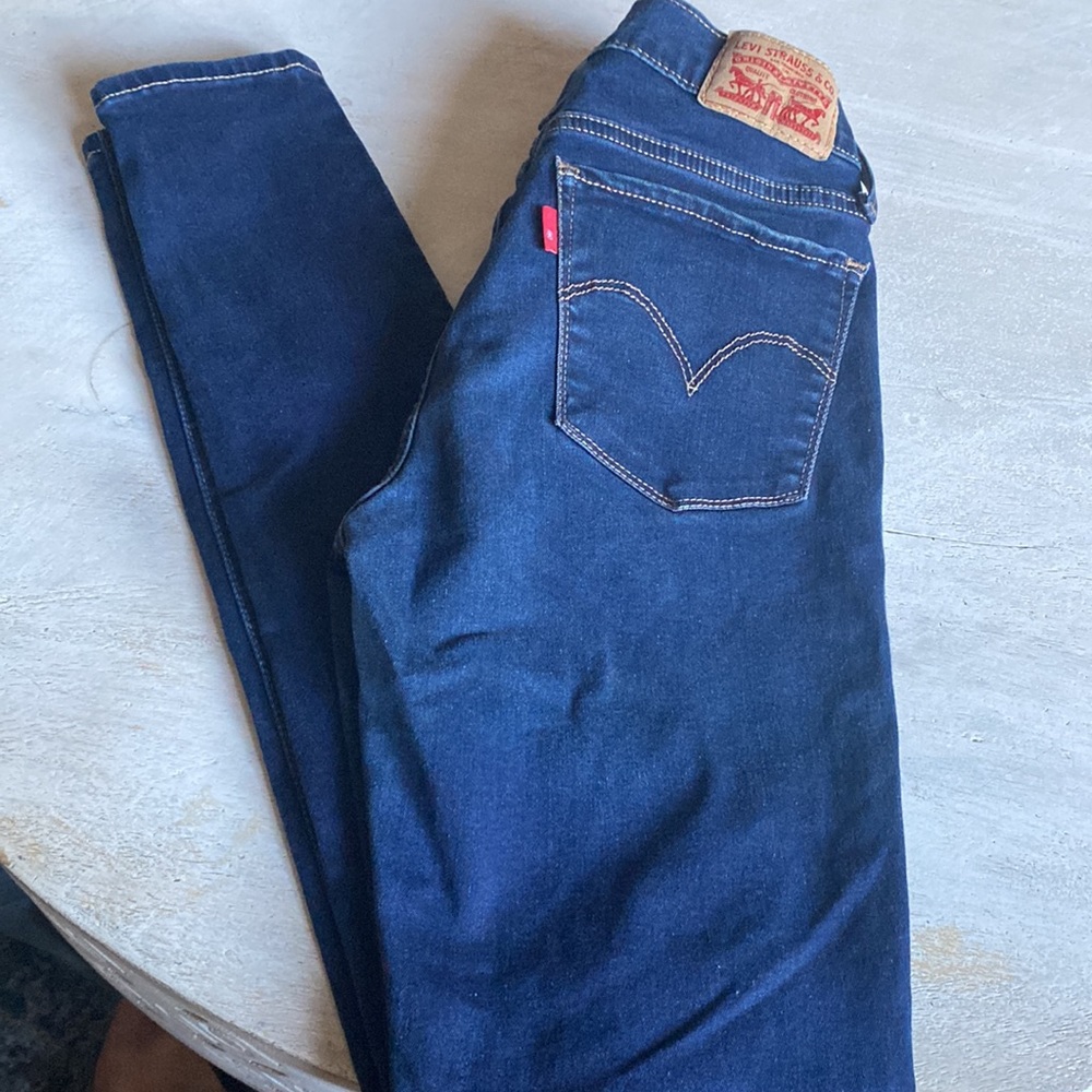 Levi’s - Picture 3 of 3